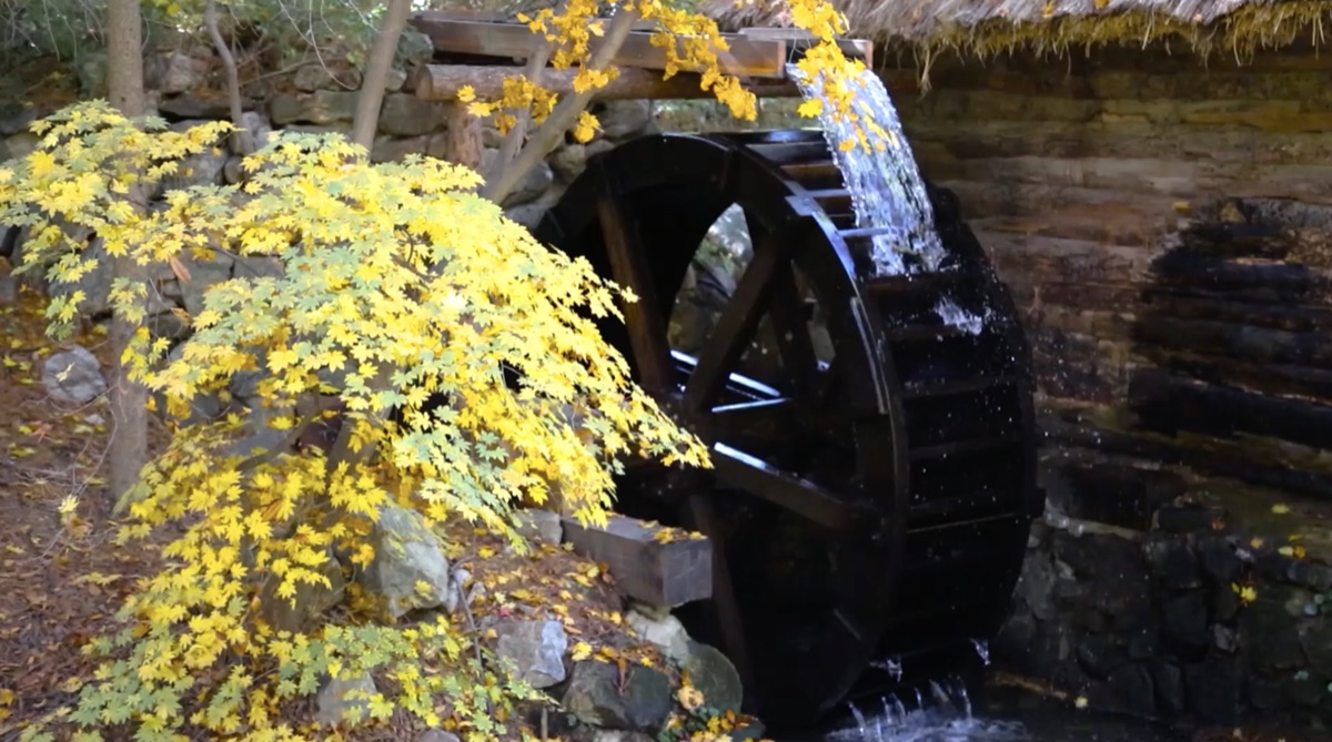 The mill wheel in Wolcottville, Indiana